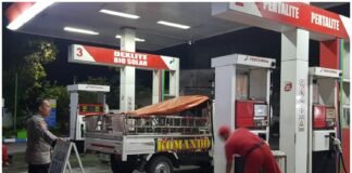 Personil Polsek Ngimbang Gelar Patroli Obvit Guna Cegah Kriminalitas Di Daerah Rawan