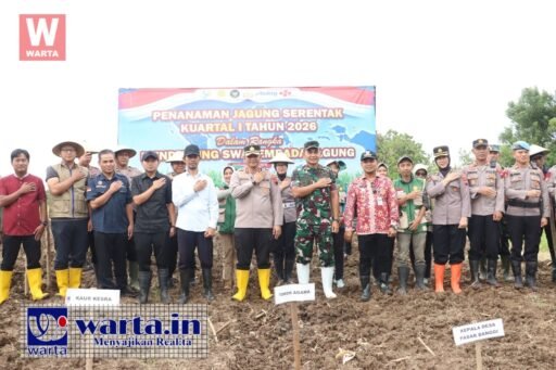 Dukung Program Swasembada Pangan, Polres Rembang Gelar Penanaman Jagung Serentak di Pasar Banggi
