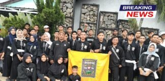 Berbagi Berkah Ramadan, PSHT Rayon Sidowayah Bagikan 500 Takjil Untuk Pengendara