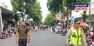 Ribuan Warga Ramaikan Sedekah Laut Tasikagung, Kapolres Rembang Beri Dukungan Penuh