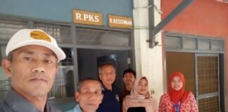 Irwan Sambut Gebyar myBCA Dan Pembagian Minyak Goreng Gratis Di SMK Wirakarya Andir Ciparay Kab. Bandung