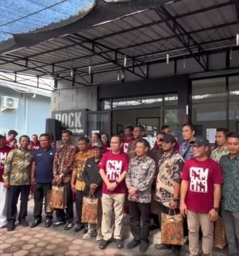 Tulungagung Aksi Sosial 15 Tahun Berbagi, kapolres ikut Pembagian Sembako Jelang Idul Fitri