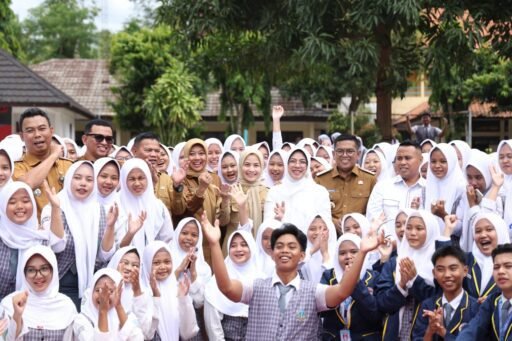 Program Sekolah Gratis Banten, Meringankan Beban Orang Tua di Kabupaten Serang