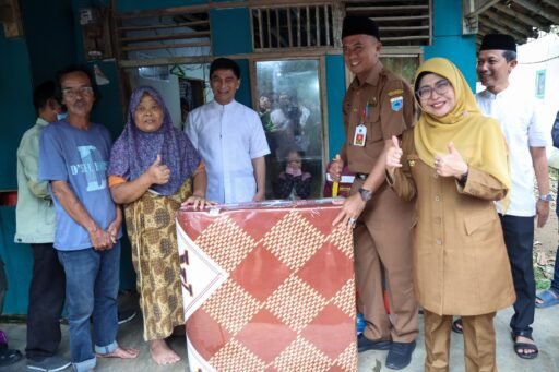 Wagub Dimyati Salurkan Bantuan Renovasi RTLH Rp25 Juta untuk Warga Pandeglang