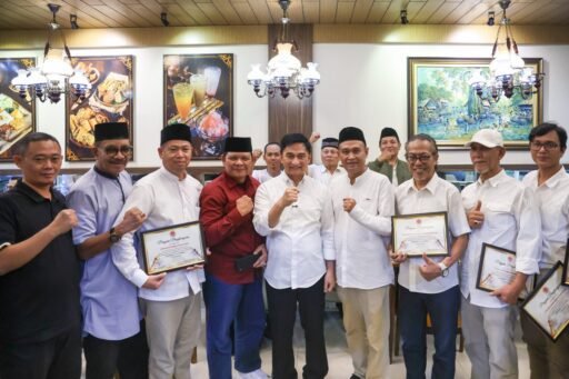 Wagub Banten Berikan Penghargaan kepada Percasi, Dorong Perkembangan Olahraga Catur di Daerah