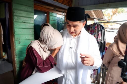 Terharu Dapat Bantuan Rp25 Juta, Rumah Bilik Komariah di Lebak Akan Direnovasi