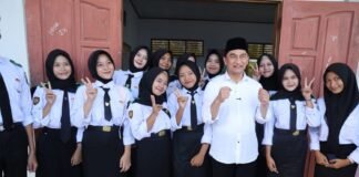 Wagub Banten Achmad Dimyati Tinjau Fasilitas Belajar di SMAN 1 Wanasalam dan SMKN 5 Cikeusik