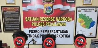 Sabu dalam Kemasan Air Mineral: Polres Pelalawan Ringkus Tiga Pengedar di Pangkalan Lesung