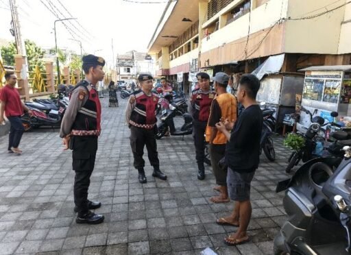 Patroli Dialogis Polresta Mataram di Pasar ACC dan Permukiman tuk Perkuat Kamtibmas