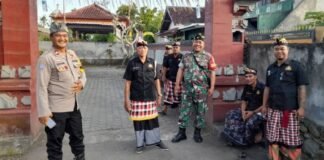 Piodalan Pura Bhuwana Iswari Dihadiri Ribuan Umat Beribadah Khidmat, Polisi Lakukan Pengamanan Ketat