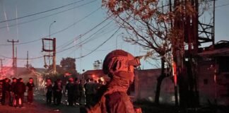 Brimob Metro Jaya Sigap Amankan Kebakaran SPBE di Bekasi, Situasi Cepat Terkendali