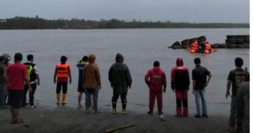 *Dihantam Amukan Samudra, Kapal Nelayan Karam; Satu Korban Masih dalam Pencarian*