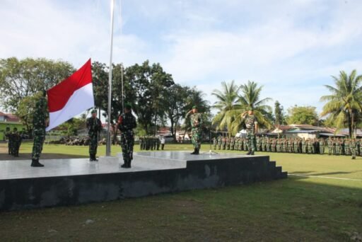 Dandim 0418/Palembang Tekankan Disiplin Saat Pimpin Upacara Bendera Mingguan di Makodim Sekojo