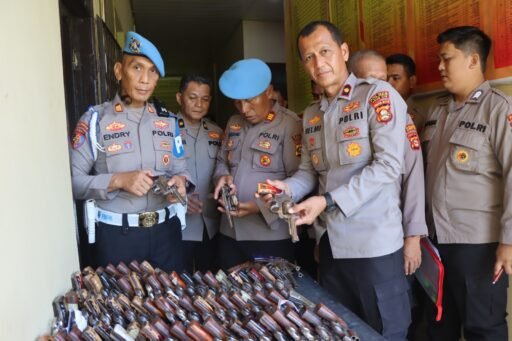 Polres Ogan Ilir Laksanakan Pengecekan Senjata Api Dinas, Pastikan Tertib Administrasi dan Kesiapan Personel