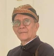 *Diantara Kemuliaan Wanita, Perempuan dan Ibu*