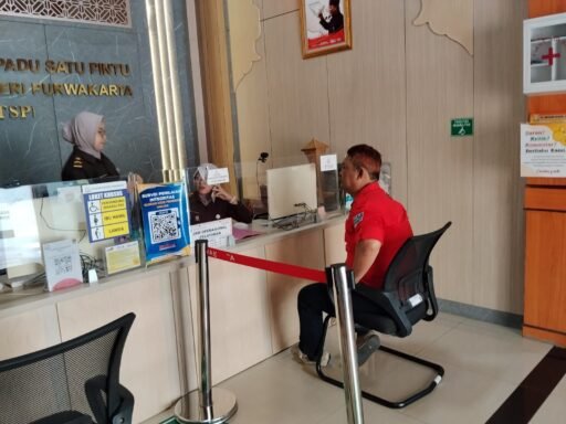 DPC REPDEM Resmi Laporkan Dugaan Korupsi PLTS Dinkes Ke Kejari Purwakarta