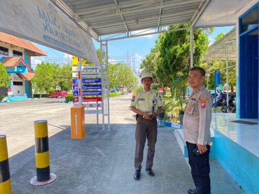 Personil Polsek Ngimbang Intensifkan Patroli Di Obvit Guna Cegah Kriminalitas di Siang Hari