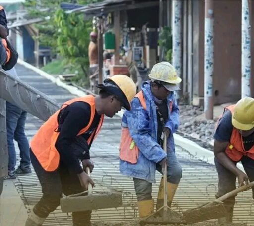 Anggaran Terbatas, PUPR Subang Tetap ‘Ngabret’ Kebut Perbaikan Jalan Rusak.