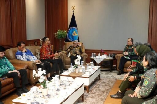 *BNN–HIPAKAD BAHAS KERJA SAMA SOSIALISASI NARKOBA HINGGA PELOSOK DAERAH*