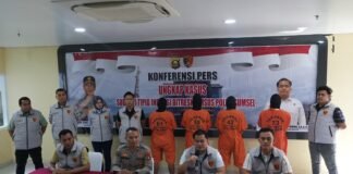 Ditreskrimsus Polda Sumsel Bongkar Pabrik Miras Oplosan di Banyuasin, 20.088 Botol Disita