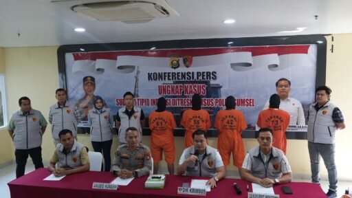 Ditreskrimsus Polda Sumsel Bongkar Pabrik Miras Oplosan di Banyuasin, 20.088 Botol Disita