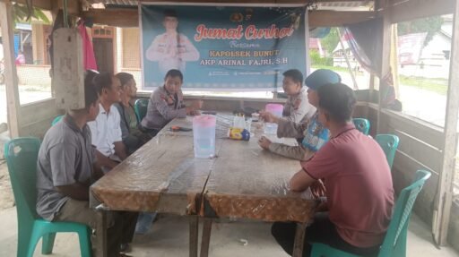 Melalui Jum’at Curhat Kapolsek Bunut Sosialisasikan Kamtibmas