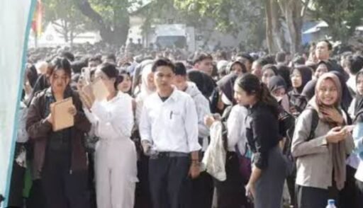 Tembus 374 Ribu Pendaftar, Aplikasi Nyari Gawe Jadi Andalan Baru Pencari Kerja di Jawa Barat.