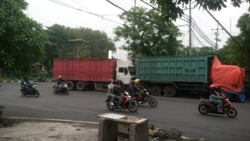 Perintah Wali Kota Diabaikan? Parkir Liar dan Bangunan Tak Berizin Masih Menjamur di Kemayoran