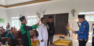 *PELANTIKAN KADES PAW TUNGGAL JAYA, BUPATI MUKOMUKO TEKANKAN OPTIMALISASI APBDES DAN KEMANDIRIAN EKONOMI*