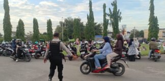 Penertiban Parkir di Kawasan Kuliner Unsri Indralaya, Polisi Antisipasi Kemacetan dan Pencurian R2 (Curanmor)