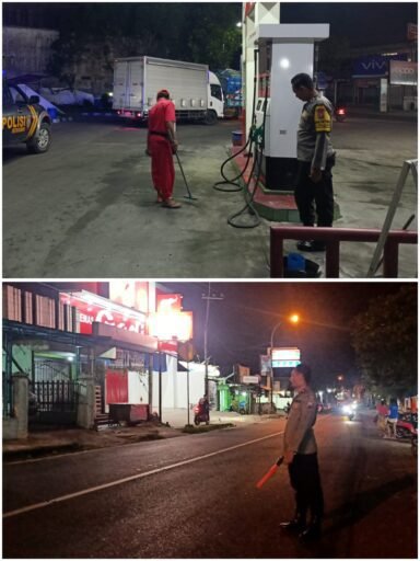 Pastikan Wilayah Ngimbang Tetap Kondusif Polsek Ngimbang Gelar Patroli Blue Light Di Malam Hari