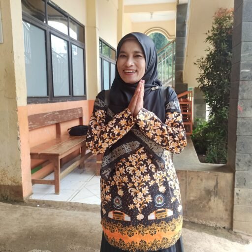 MBG Di Sambut Antusias Guru – Siswa MA AS-SIROJI Siroji Kp. Tolong Desa Mekarjaya Kec. Pacet Kab. Bandung