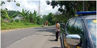 Polsek Ngimbang Gelar Patroli Harkamtibmas Guna Cegah Kriminalitas Dan Premanisme di Siang Hari