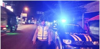 Polsek Ngimbang Gelar Patroli Siskamtibmas Wujudkan Keamanan Bersama di Wilayah Ngimbang