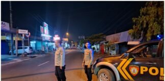Personil Polsek Ngimbang Gelar Patroli Siskamtibmas Wujudkan Keamanan Bersama di Wilayah Ngimbang