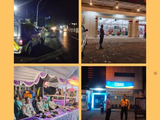 Pastikan Wilayah Ngimbang Kondusif Polsek Ngimbang Gelar Patroli Siskamtibmas di Malam Har