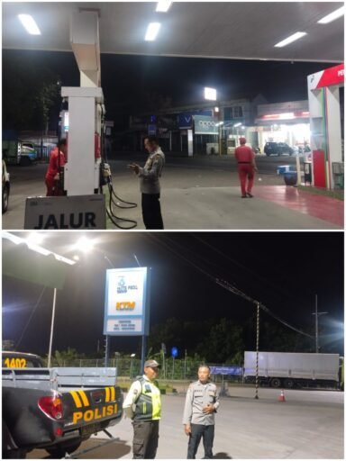 Pastikan Wilayah Ngimbang Kondusif Polsek Ngimbang Gelar Patroli Siskamtibmas Di Daerah Rawan Kriminal