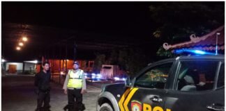 Pastikan Wilayah Ngimbang Kondusif Polsek Ngimbang Gelar Patroli Siskamtibmas Di Daerah Rawan Kriminal