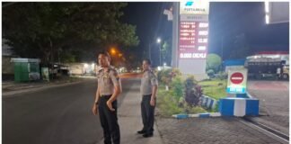 Pastikan Wilayah Ngimbang Tetap Kondusif Polsek Ngimbang Gelar Patroli Blue Light Cegah 4C Di Malam Hari