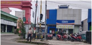 Polsek Ngimbang Gelar Patroli Harkamtibmas Di Obvit Guna Cegah Kriminalitas Dan Premanisme di Siang Hari