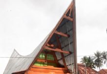 BATAK PARIPURNA DALAM PERSAINGAN GLOBAL