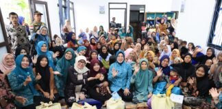 Cegah Stunting, Tinawati Andra Soni Beri Makanan Bergizi dan Pelatihan Olahan Pangan Lokal