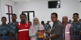 SMK KAL-1 Terima Beasiswa Dari Yayasan Baitul Maal PLN UID Jawa Timur