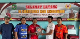 Raju Candra Resmi Daftar Calon Ketua PSSI Kota Singkawang Periode 2026–2030.