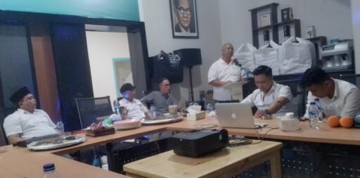 MAKNA KONSOLIDASI DEMOKRASI DALAM PANDANGAN IWAN SUMULE, PENUH SEMANGAT DAN KOMITMEN RAKYAT