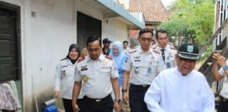 Kepala Kanwil Ditjenpas Sumsel Bersama UPT Pemasyarakatan Kota Palembang Tinjau Progres Bedah Rumah
