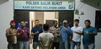 Seorang kurir ekspedisi JNT Diamankan Aparat Polsek Balik Bukit