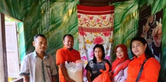 Bang YD Salurkan Bantuan untuk Warga Kecil yang Hidup dalam Keterbatasan di Kota Gunungsitoli