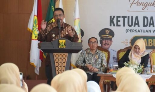PENGURUS PERWOSI KAB SUKABUMI DILANTIK, BUPATI HARAP MAKIN MAJU DAN BERKONTRIBUSI UNTUK MASYARAKAT