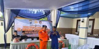 Kapolres Lamongan Kunjungi Satpolairud, Kenalkan Tugas Polisi Air dan Cara Penyelamatan Bencana